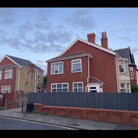 Danny Holiday Home Blackpool Exterior photo