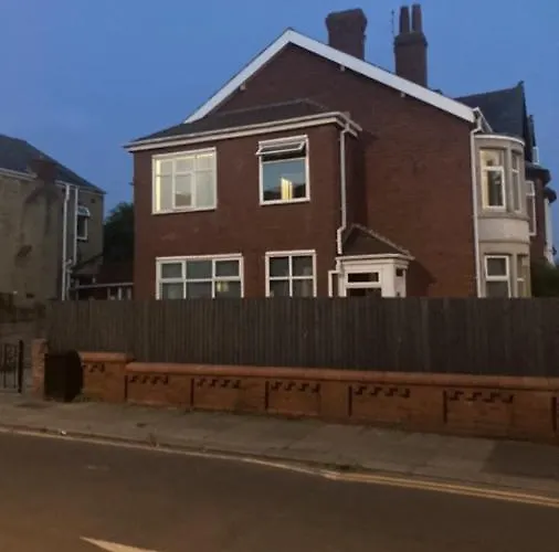 Danny Holiday Home
